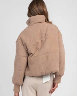 On Tour Puffer Jacket 6 On Tour Puffer Jacket -Fashion Women 20335066 01 LT XL